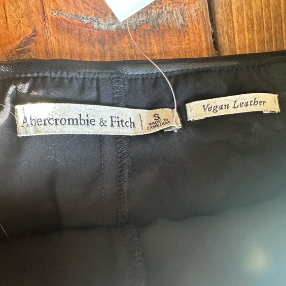 Abercrombie & Fitch Vegan Leather Skort - Picture 5 of 6